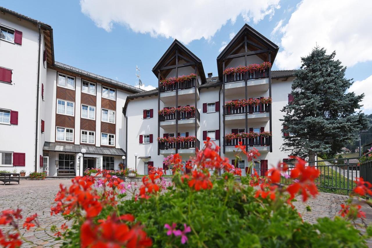 Residence Casa Metz Santa Cristina Val Gardena Eksteriør billede