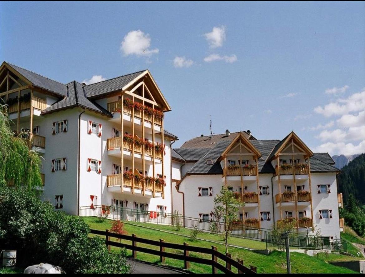 Residence Casa Metz Santa Cristina Val Gardena Eksteriør billede